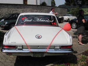 Plymouth Valiant Signez 200 at wedding